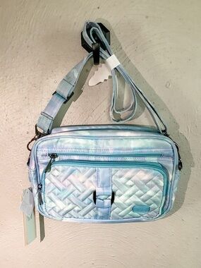 NWT lug Carousel Convertible Crossbody in Mystic Seaglass blue